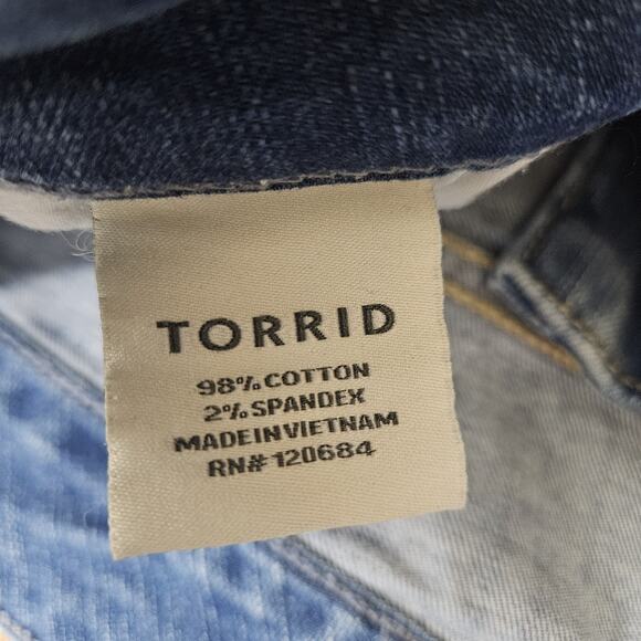Torrid Distressed Light Washed Denim Jean Shorts Womens Plus Size 22 - Picture 5 of 5